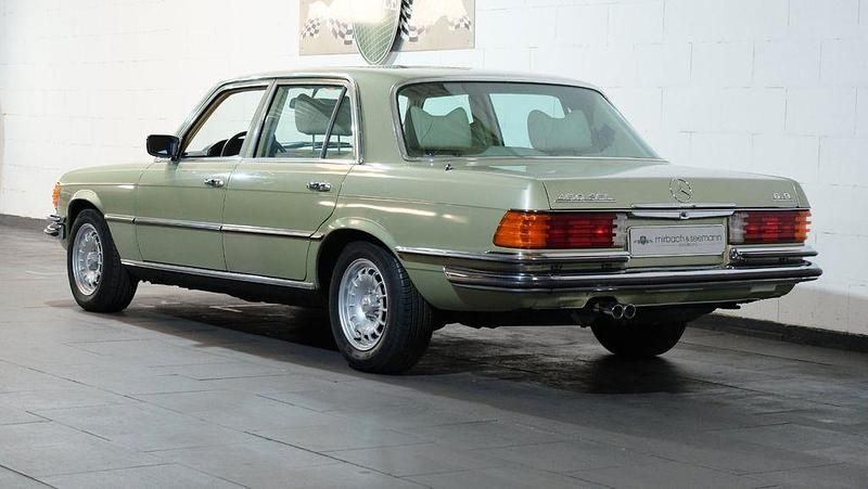 Gebraucht Mercedes 450 286 PS (210 kW) 1977 Grün Limousine