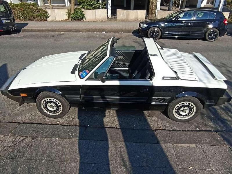 Schwarz Gebraucht 1987 Fiat X 1/9 S Cabrio | 8.500 € - Bild 1/4