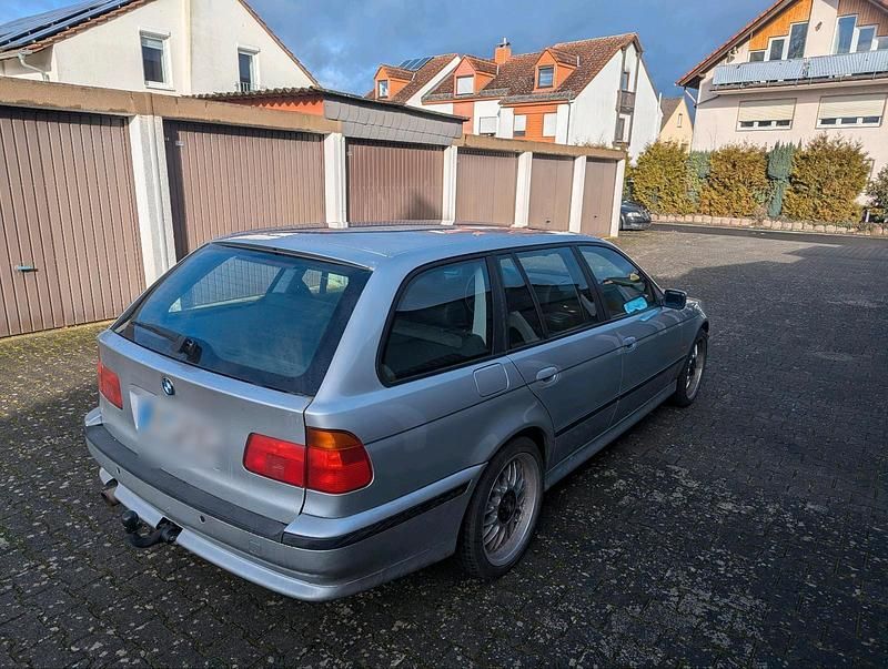 Gebraucht BMW 540 286 PS (210 kW) 1997 Silber Kombi
