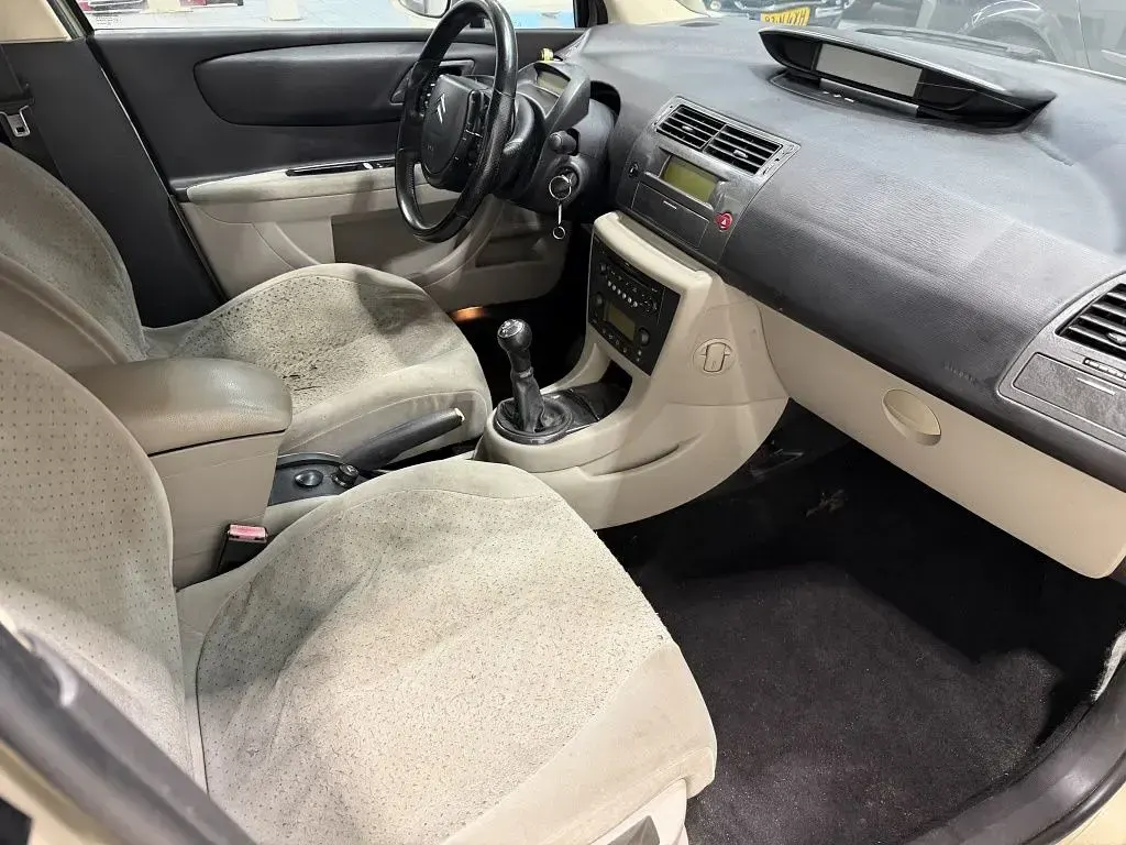 Gebraucht Citroën C4 Exclusive 109 PS (80 kW) 2007 Beige Limousine