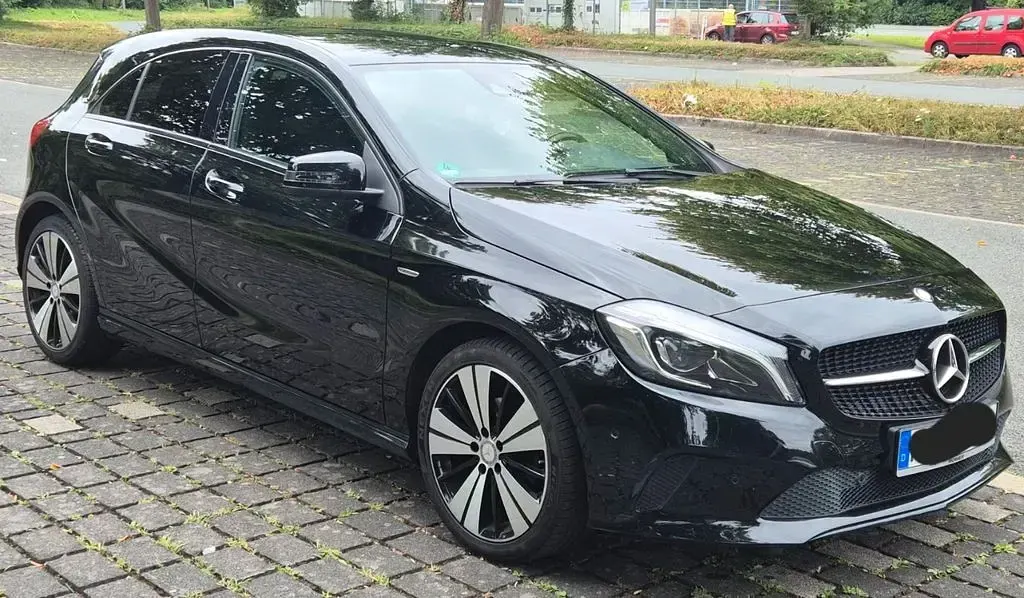 Gebraucht Mercedes A200 Edition 156 PS (114 kW) 2016 Schwarz Kleinwagen