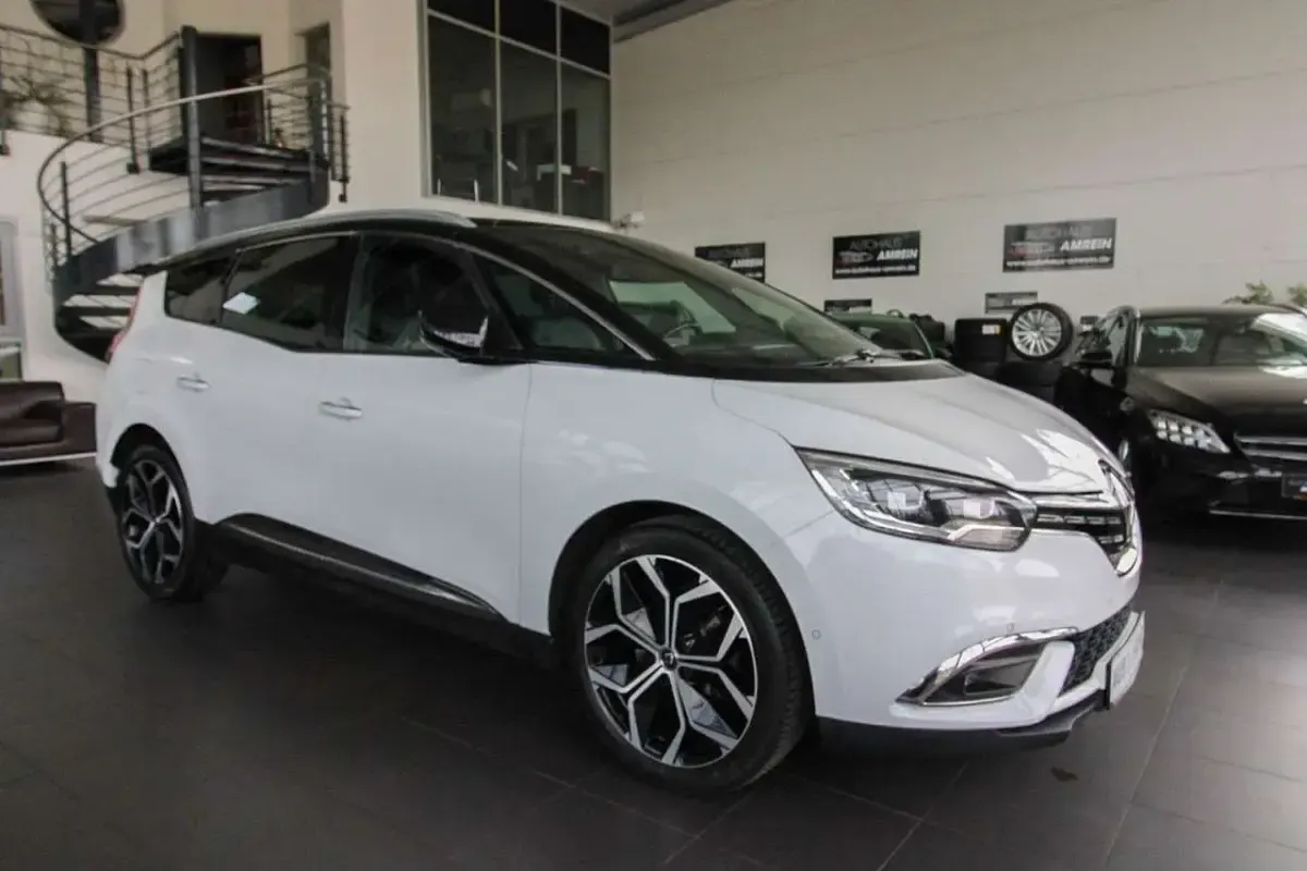 Gebraucht Renault Grand Scénic IV Intens 158 PS (116 kW) 2021 Weiß Van / Kleinbus