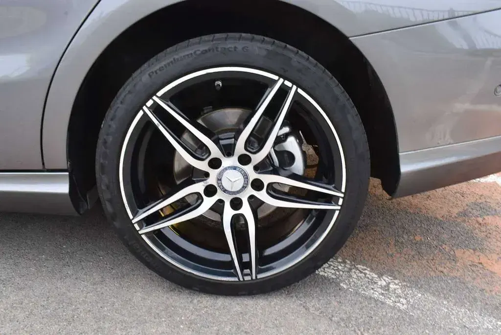 Gebraucht Mercedes CLA180 Urban 122 PS (89 kW) 2018 Grau Coupé