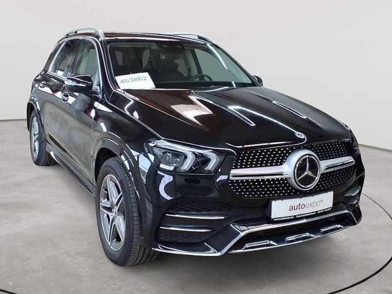 Obsidianschwarz metallic Gebraucht 2022 Mercedes GLE350 AMG SUV | 49.890 € - Bild 1/4
