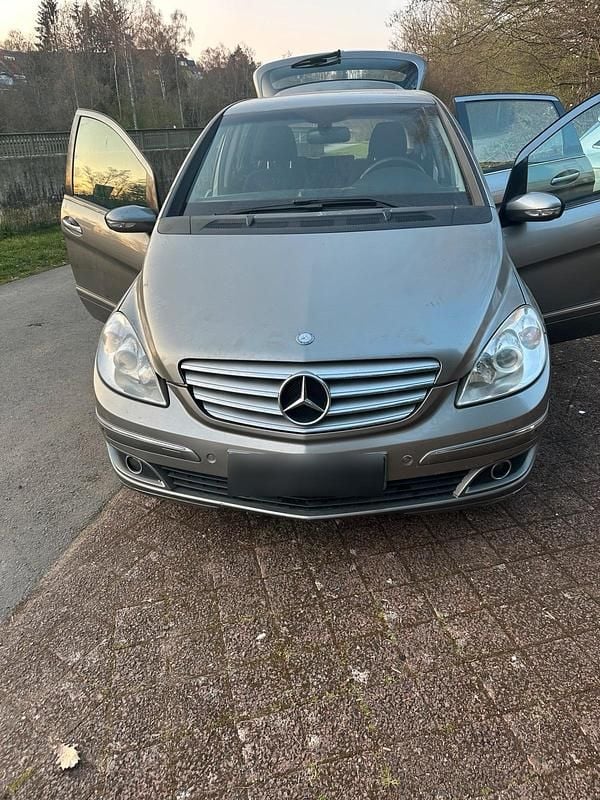 Gebraucht Mercedes B200 2007 Gold Van / Kleinbus