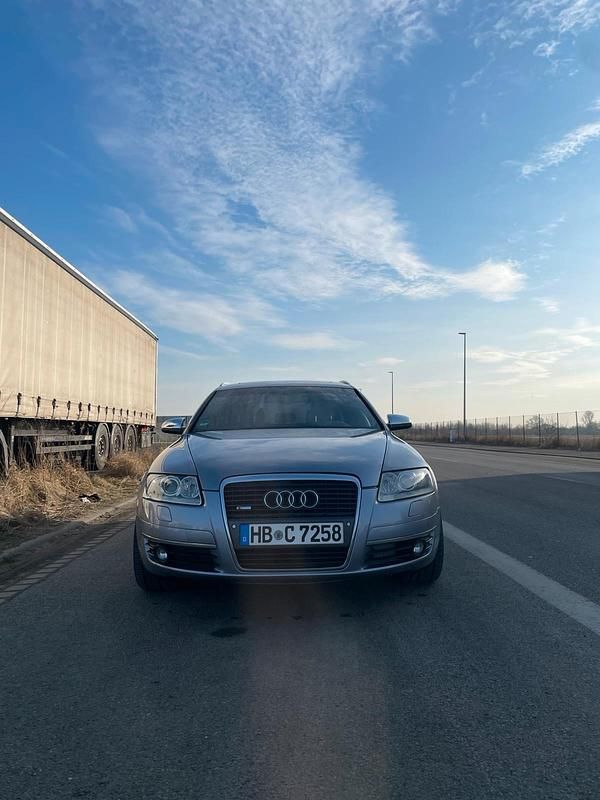 Silber Gebraucht 2006 Audi A6 Kombi | 3.000 € (Guter Preis) - Bild 1/4