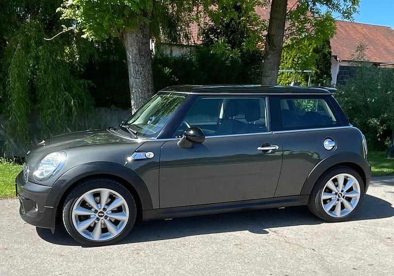 Grau Gebraucht 2011 Mini Cooper S Kleinwagen | 8.800 € (Etwas zu teuer) - Bild 1/4