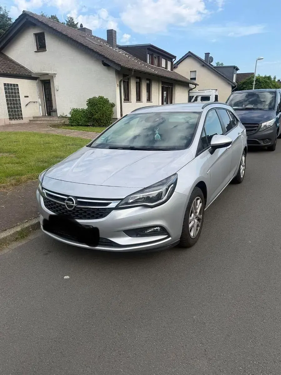 Gebraucht Opel Astra 136 PS (100 kW) 2018 Grau Kombi