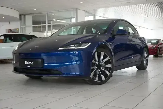 Usata Tesla Model 3 Standard Range Plus 239 kW (325 CV) 2020 Grigio Berlina