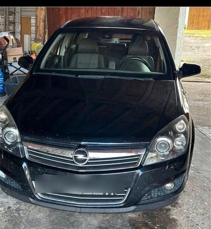 Schwarz Gebraucht 2008 Opel Astra Limousine | 2.800 € (Guter Preis) - Bild 1/4