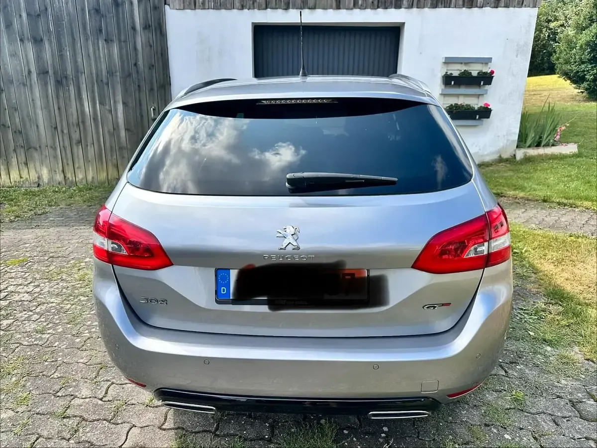 Gebraucht Peugeot 308 GT 181 PS (133 kW) 2015 Grau Kombi