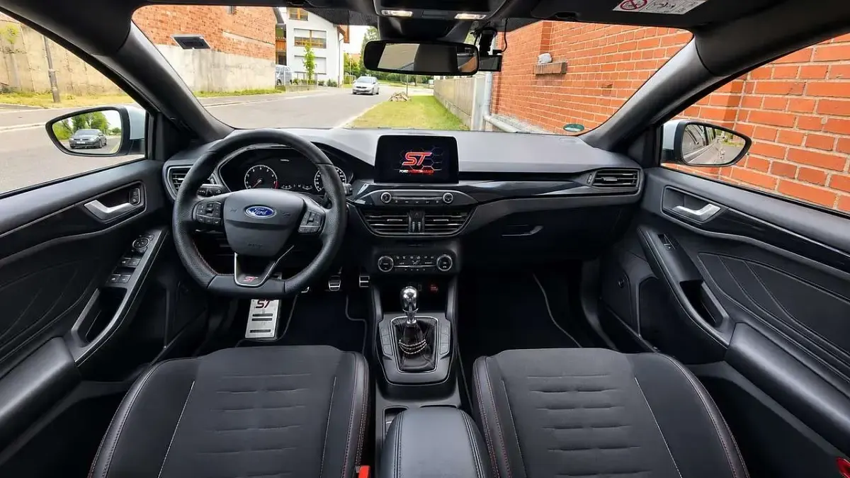 Gebraucht Ford Focus ST 281 PS (206 kW) 2020 Weiß Kombi