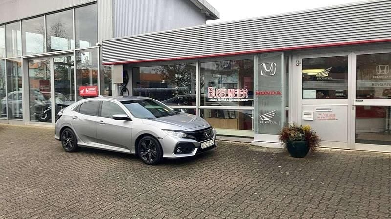 Gebraucht Honda Civic Elegance 126 PS (92 kW) 2020 Lunar silver m Limousine