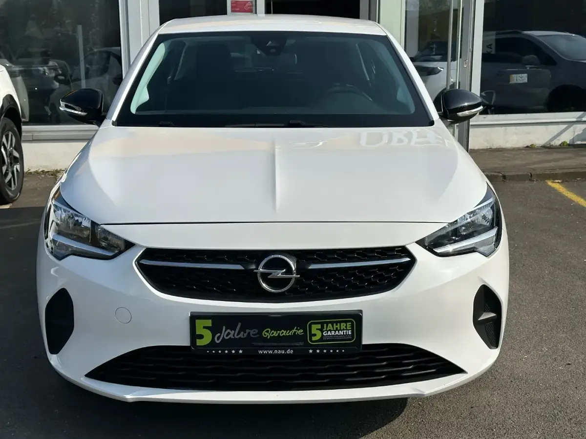 Gebraucht Opel Corsa Edition 75 PS (55 kW) 2023 Jade weiss/arktis weiss Kleinwagen