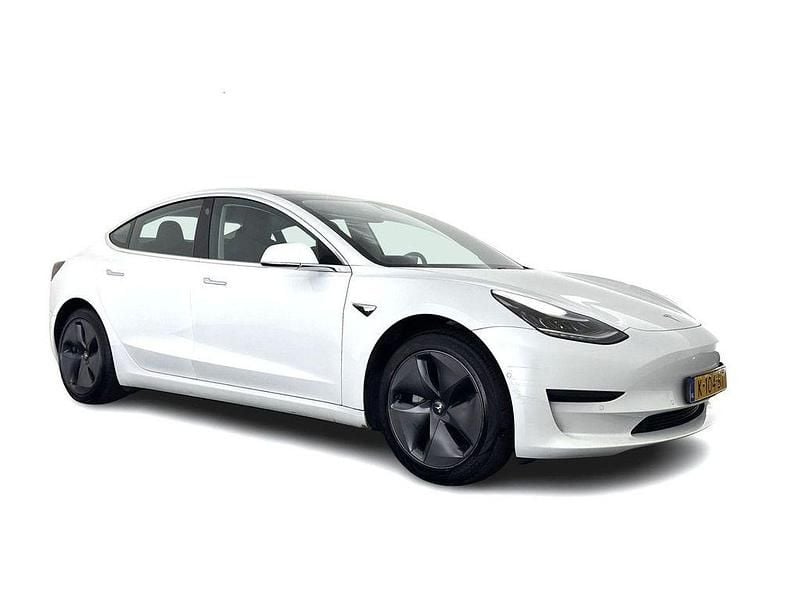 Gebraucht Tesla Model 3 Standard Range 175 kW (238 PS) 2020 Weiß Limousine
