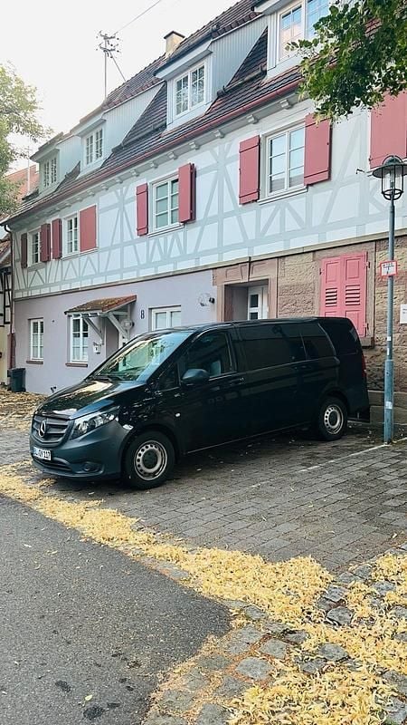 Schwarz Gebraucht 2017 Mercedes Vito Van / Kleinbus | 24.000 € - Bild 1/4