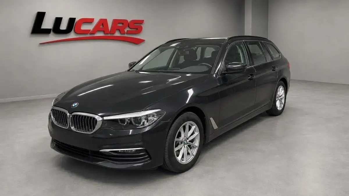 Gebraucht BMW 520 190 PS (139 kW) 2019 Grau Kombi