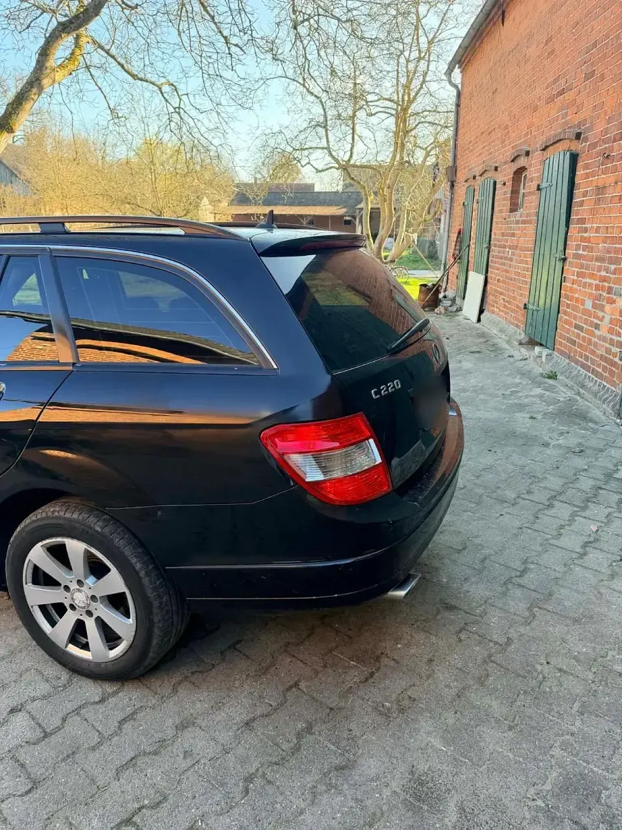 Second-hand Mercedes C220 170 CP (125 kW) 2010 Negru Break
