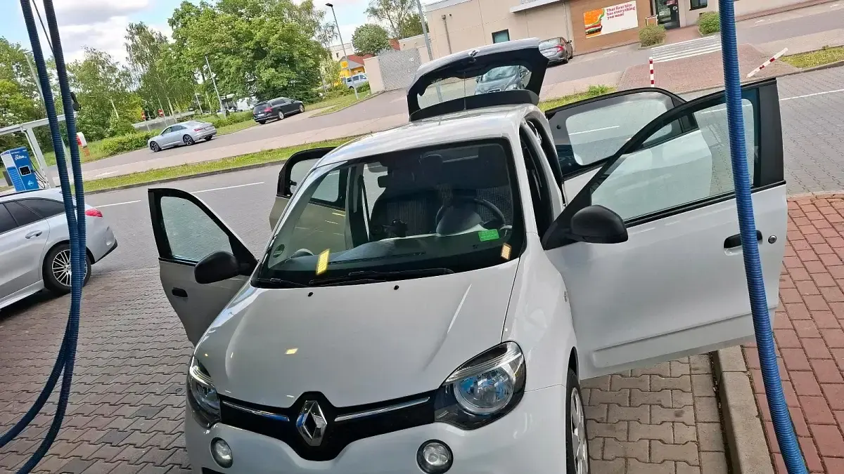 Gebraucht Renault Twingo 70 PS (51 kW) 2016 Weiß Kleinwagen