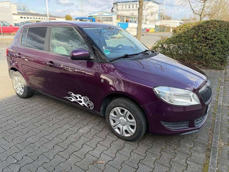 Gebraucht Skoda Fabia 60 PS (44 kW) 2014 Violet Limousine