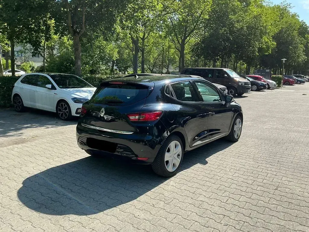 Gebraucht Renault Clio LIMITED 90 PS (66 kW) 2016 Schwarz Limousine