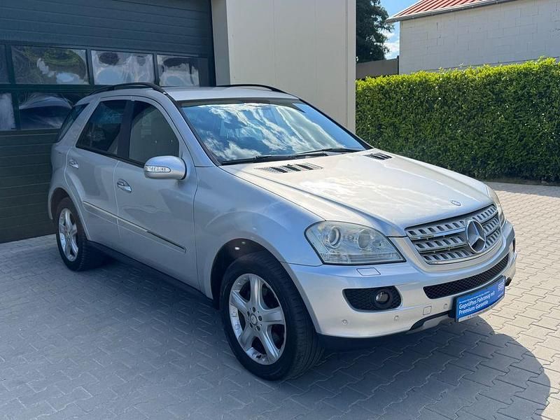 Silber Gebraucht 2008 Mercedes ML320 SUV | 7.690 € (Fairer Preis) - Bild 1/4
