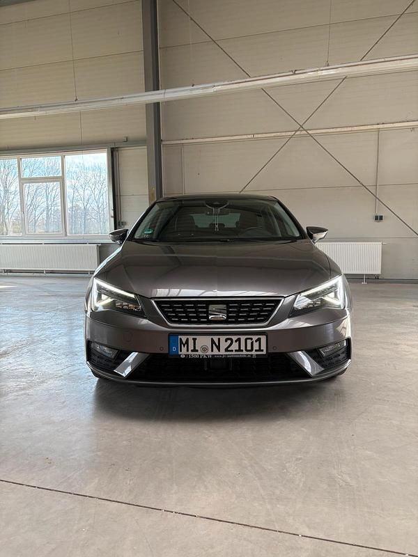 Usata Seat Leon 150 CV (110 kW) 2017 Argento Berlina
