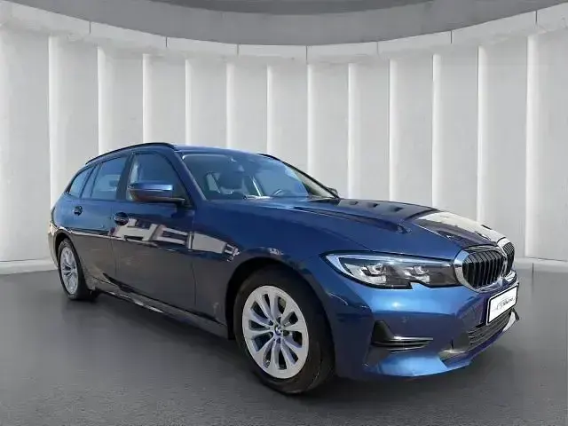 Gebraucht BMW 320 Advantage 190 PS (139 kW) 2021 Blau Limousine