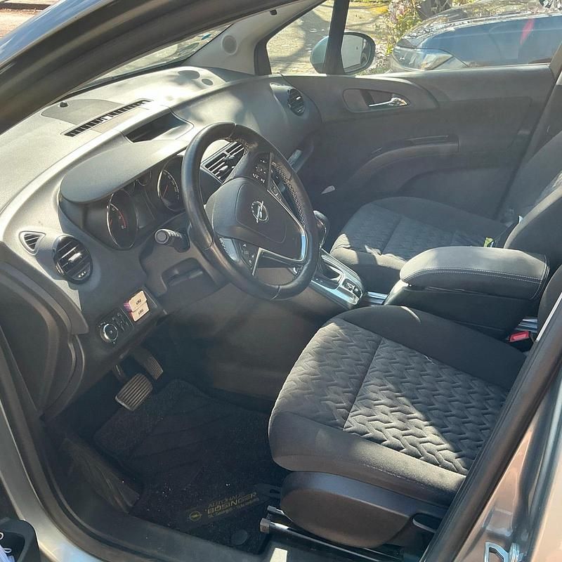 Gebraucht Opel Meriva 120 PS (88 kW) 2014 Silber Van / Kleinbus