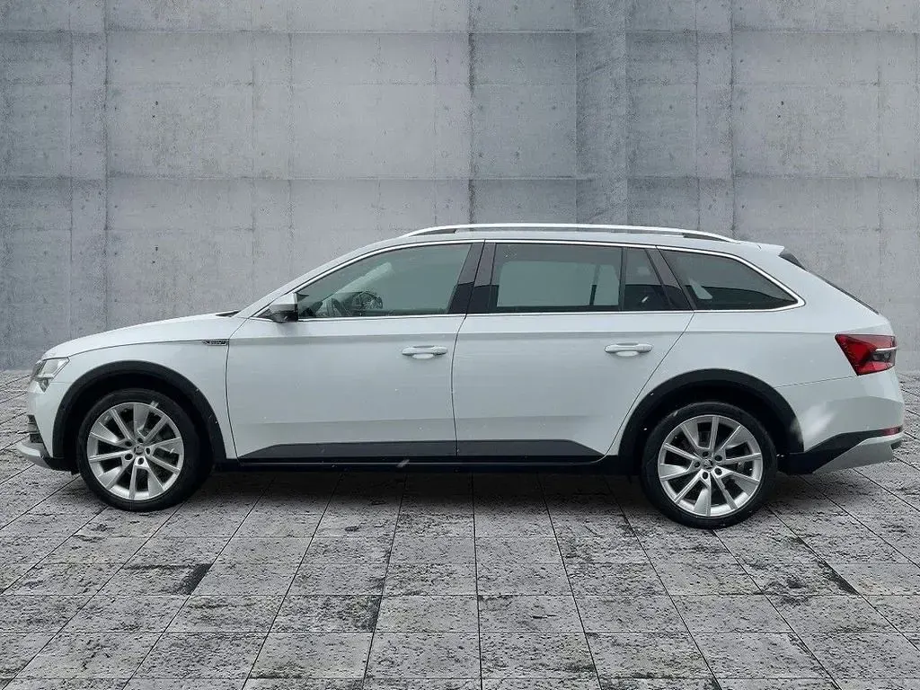 Brugt Skoda Superb 200 HK (147 kW) 2022 Hvid Stationcar