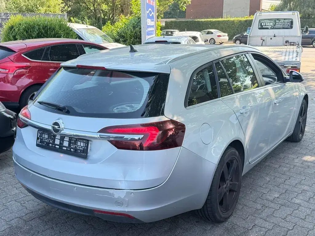 Gebraucht Opel Insignia Edition 136 PS (100 kW) 2016 Silber Kombi