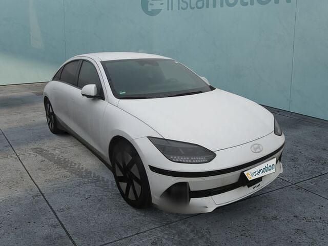Weiß Gebraucht 2023 Hyundai Ioniq 6 Techniq Limousine | 34.800 € (Guter Preis) - Bild 1/2
