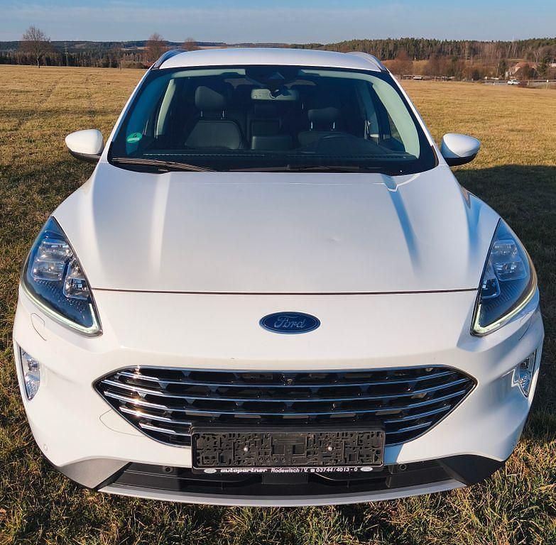 Gebraucht Ford Kuga Titanium X 150 PS (110 kW) 2020 Weiß SUV