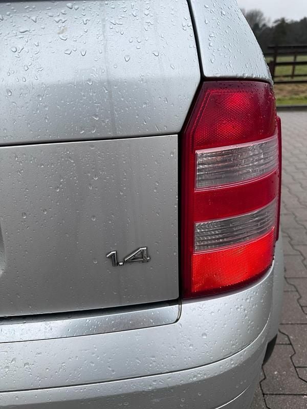 Gebraucht Audi A2 75 PS (55 kW) 2003 Silber Kleinwagen
