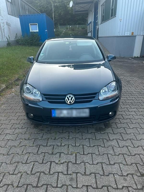 Blau Gebraucht 2005 VW Golf V Limousine | 4.000 € (Etwas zu teuer) - Bild 1/4