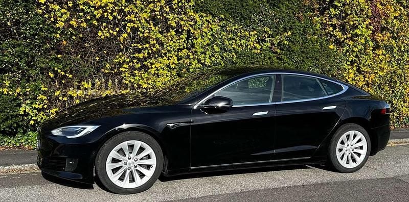 Schwarz Gebraucht 2017 Tesla Model S Limousine | 26.300 € (Superpreis) - Bild 1/4