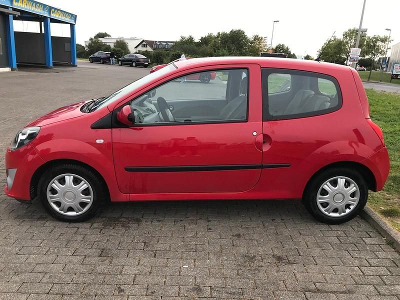 Gebraucht Renault Twingo 75 PS (55 kW) 2009 Rot Kleinwagen