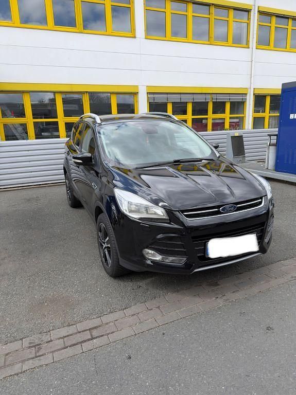 Gebraucht Ford Kuga SYNC Edition 179 PS (131 kW) 2016 Schwarz SUV