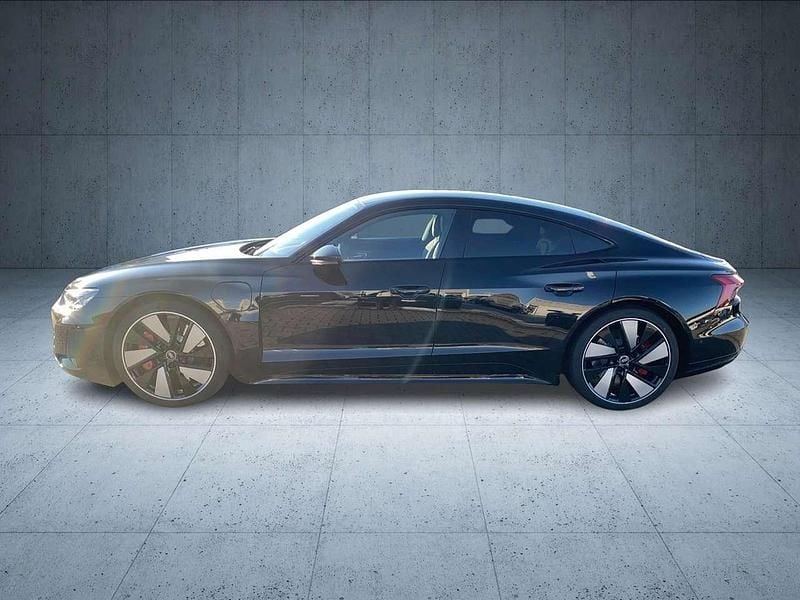 Gebraucht Audi e-tron GT quattro 439 kW (598 PS) 2023 Mythosschwarz metallic Limousine