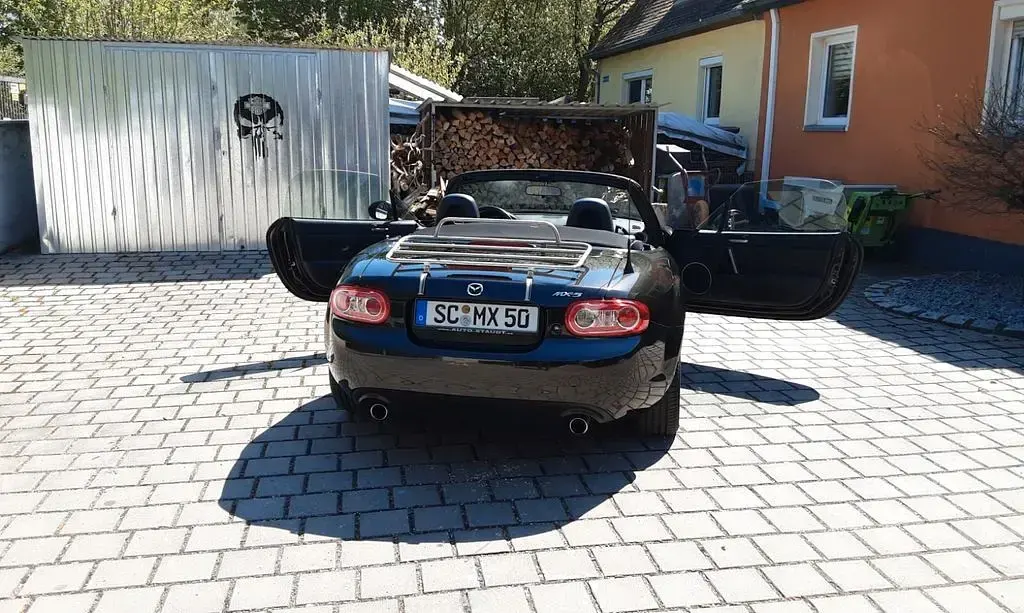 Gebraucht Mazda MX5 126 PS (92 kW) 2012 Schwarz Cabrio