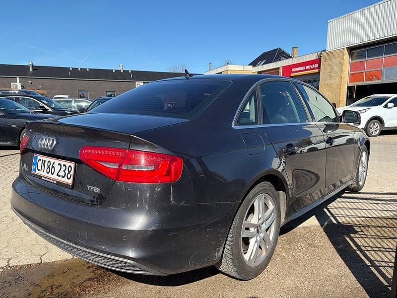 Gebraucht Audi A4 S-Line 120 PS (88 kW) 2015 Grau Limousine
