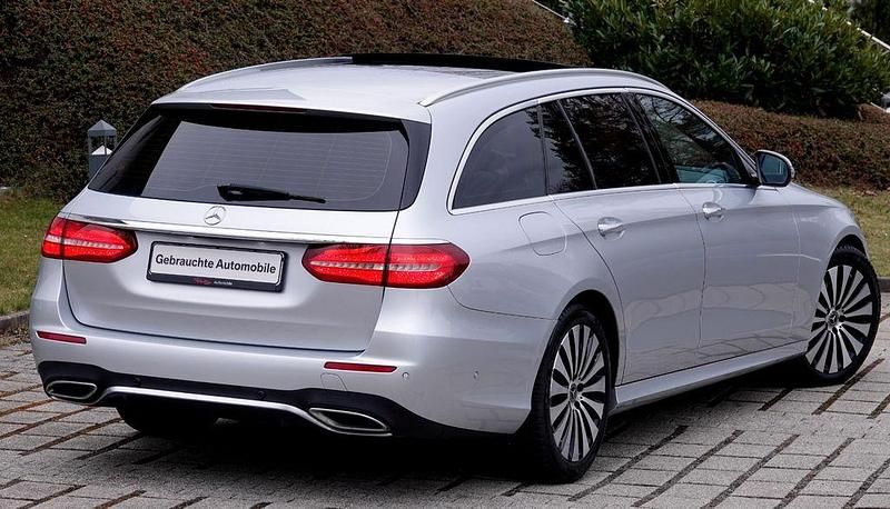 Gebraucht Mercedes E300 AMG 245 PS (180 kW) 2018 Silber Limousine