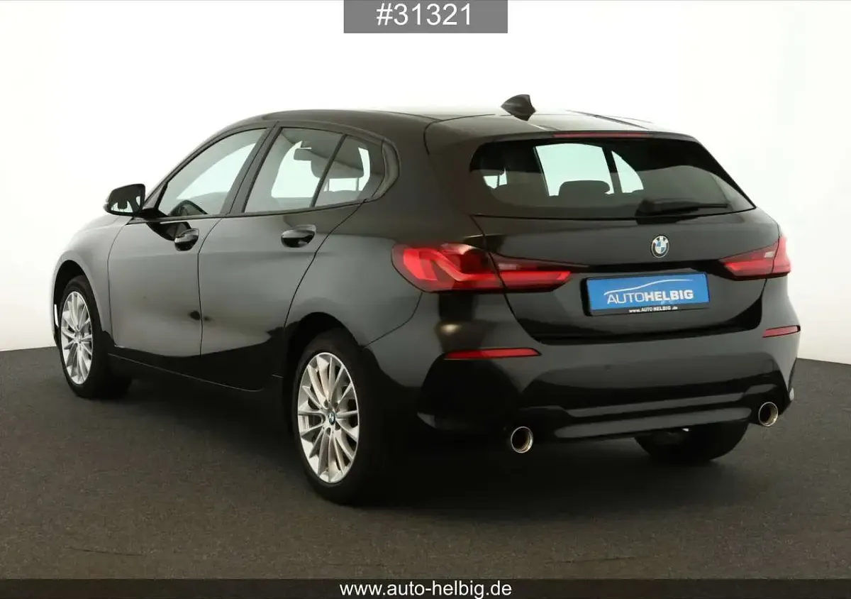 Gebraucht BMW 120 Advantage 190 PS (139 kW) 2023 Schwarz Kleinwagen