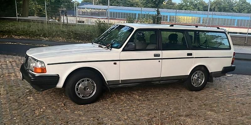 Gebraucht Volvo 240 111 PS (81 kW) 1983 Weiß Kombi