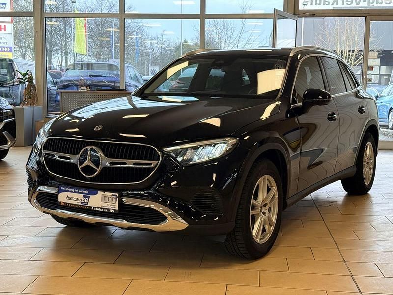 Schwarz Gebraucht 2024 Mercedes GLC200 SUV | 47.980 € (Guter Preis) - Bild 1/4