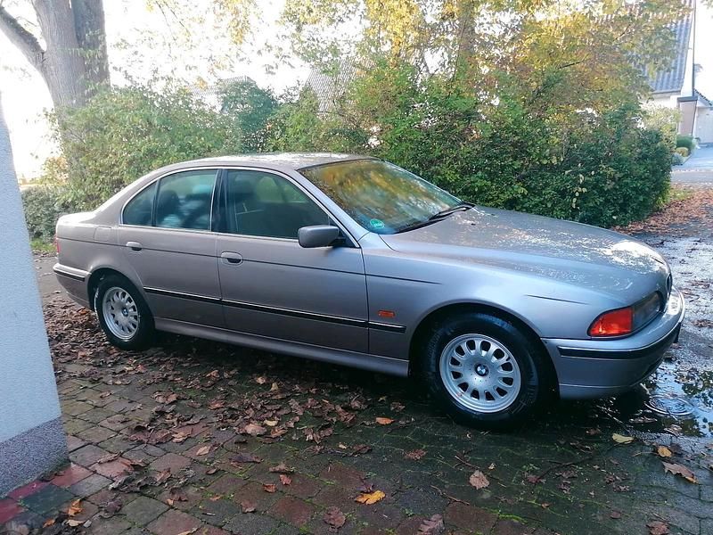 Gebraucht BMW 520 150 PS (110 kW) 1997 Silber Limousine