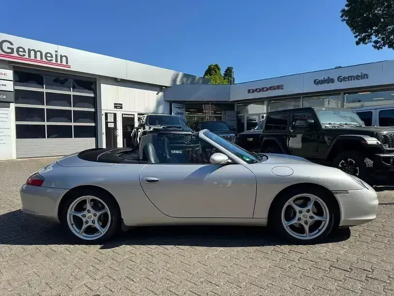 Gebraucht Porsche 911 Carrera Cabriolet 320 PS (235 kW) 2004 Silber Cabrio