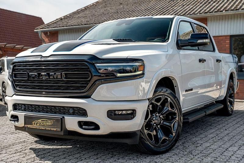 Gebraucht Dodge Ram 401 PS (294 kW) 2023 Weiß Abholung