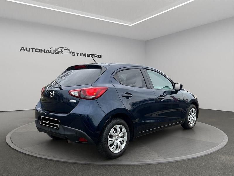 Gebraucht Mazda 2 Prime-Line 75 PS (55 kW) 2018 Deep crystal blue Limousine