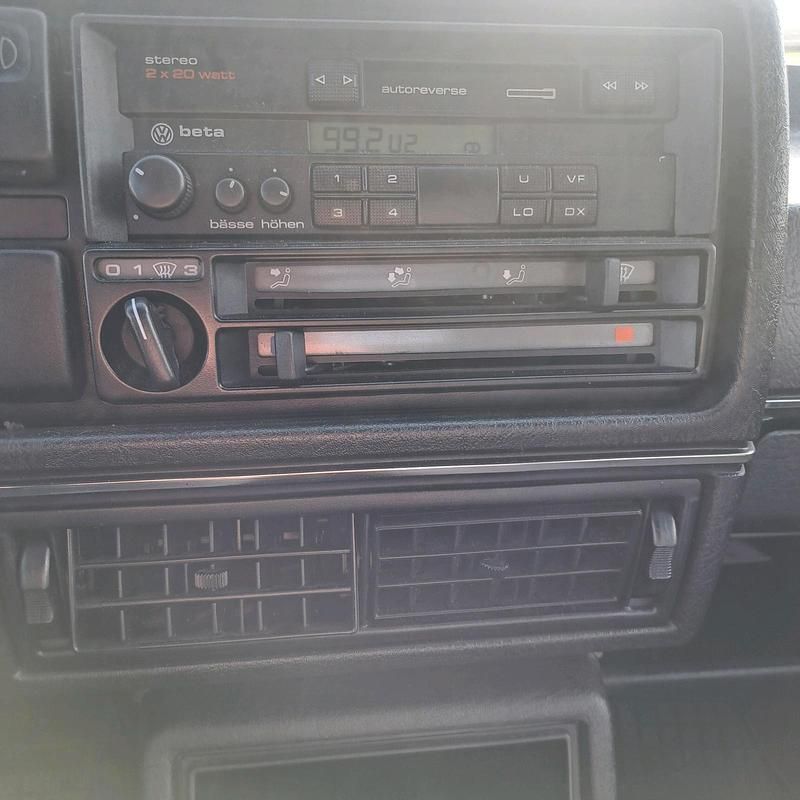 Brugt VW Jetta 70 HK (51 kW) 1991 Sølv Sedan